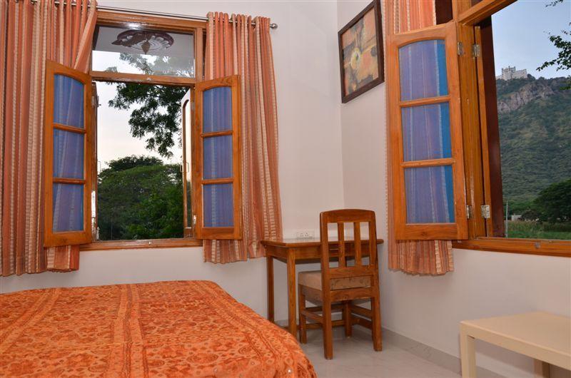 The Royale Country Retreat Bed & Breakfast Udaipur Dış mekan fotoğraf